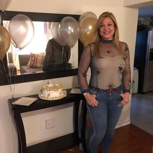 Meet your Posher, Flabia